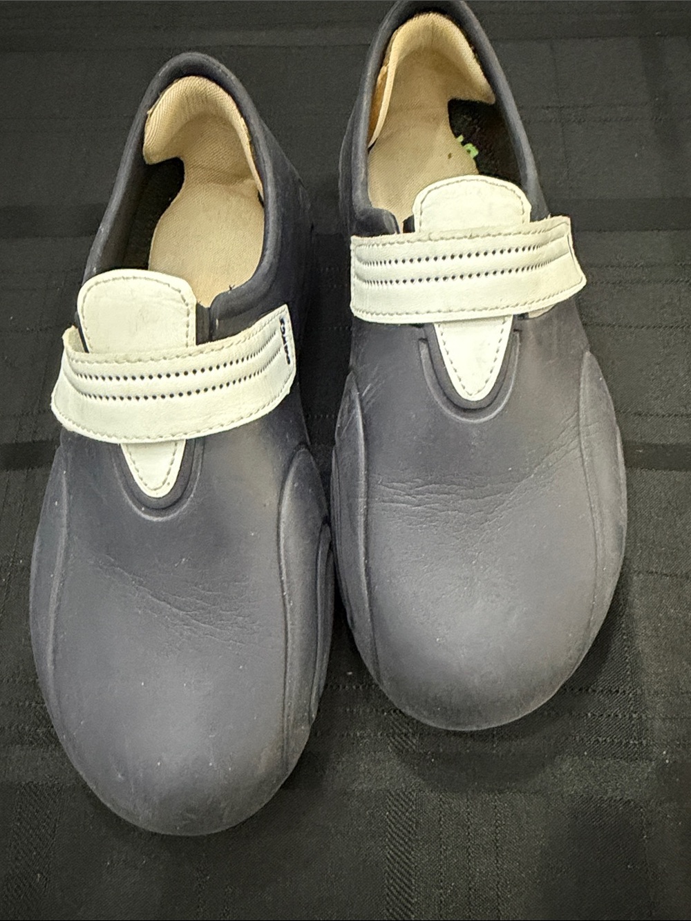 Navy Slip-On Casual Golf Shoes with Cream Strap
